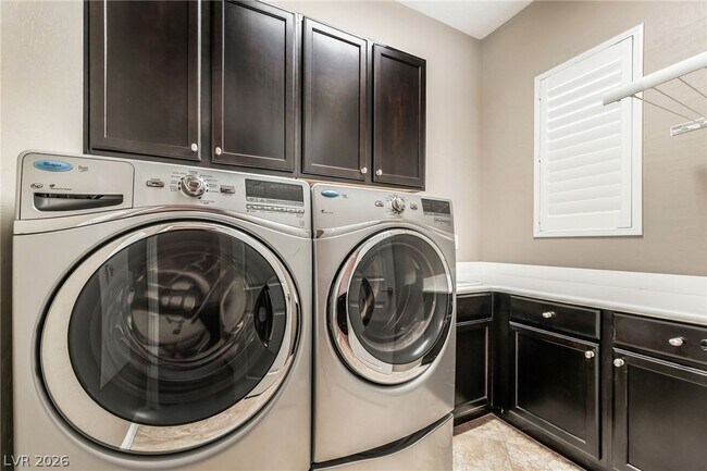 Building Photo - 2501 Luberon Dr