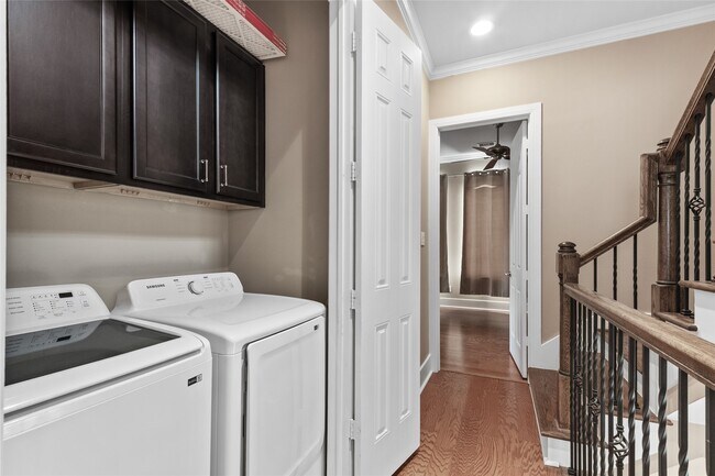 Building Photo - 1411 Elgin St