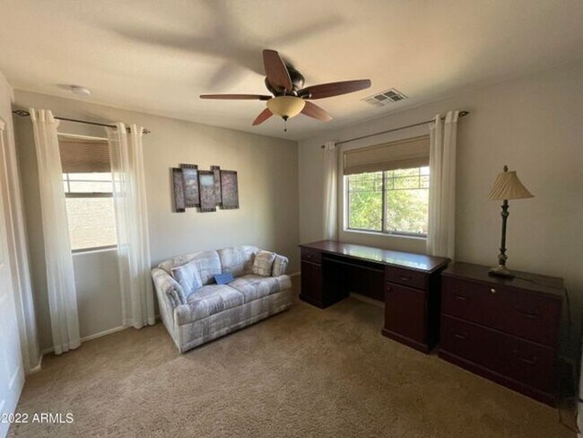 Building Photo - 2449 E Vermont Dr