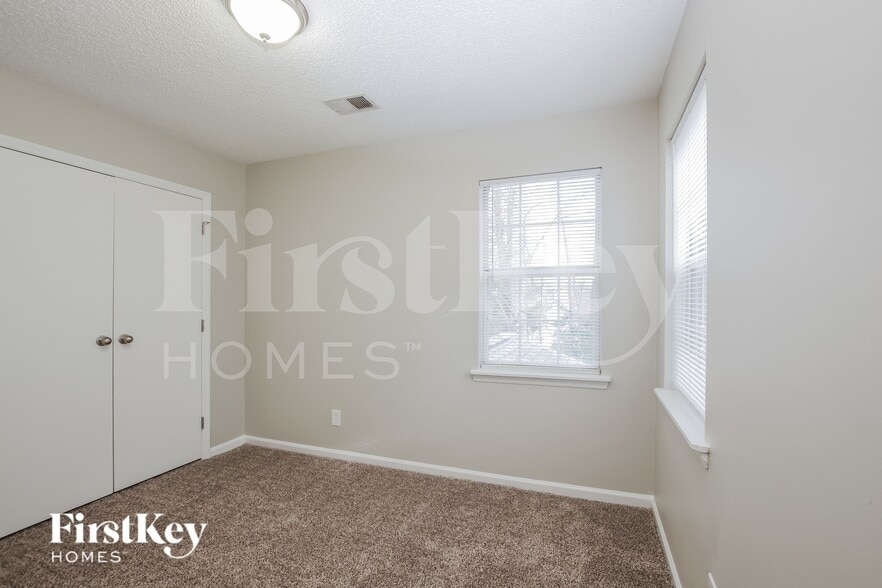 Building Photo - 6904 Passeres Ct