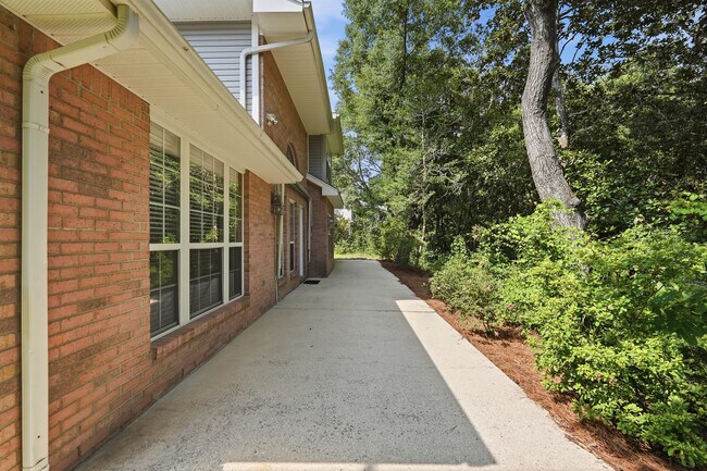 Building Photo - 316 Branch Hill Park