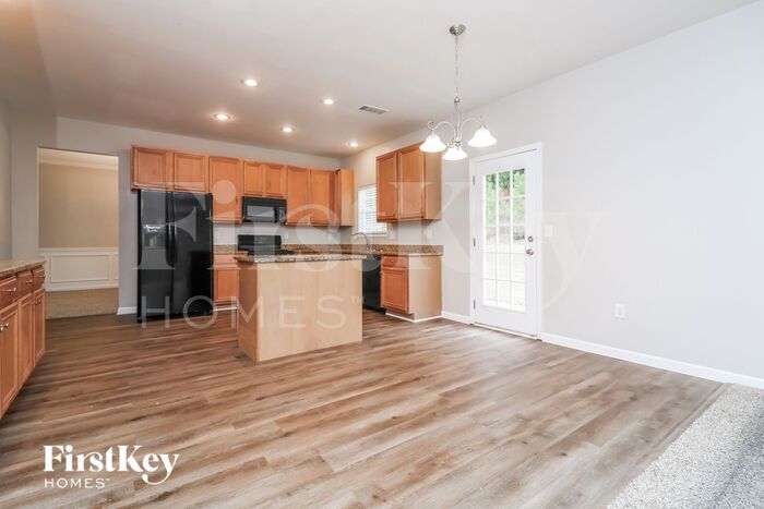 Building Photo - 420 Farmwood Way