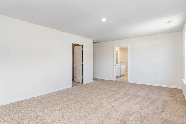 Building Photo - 304 Picnic Basket Pl
