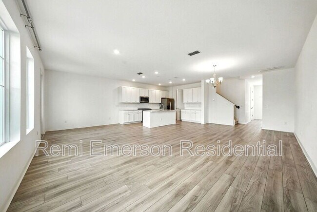 Building Photo - 700 Benoi Dr