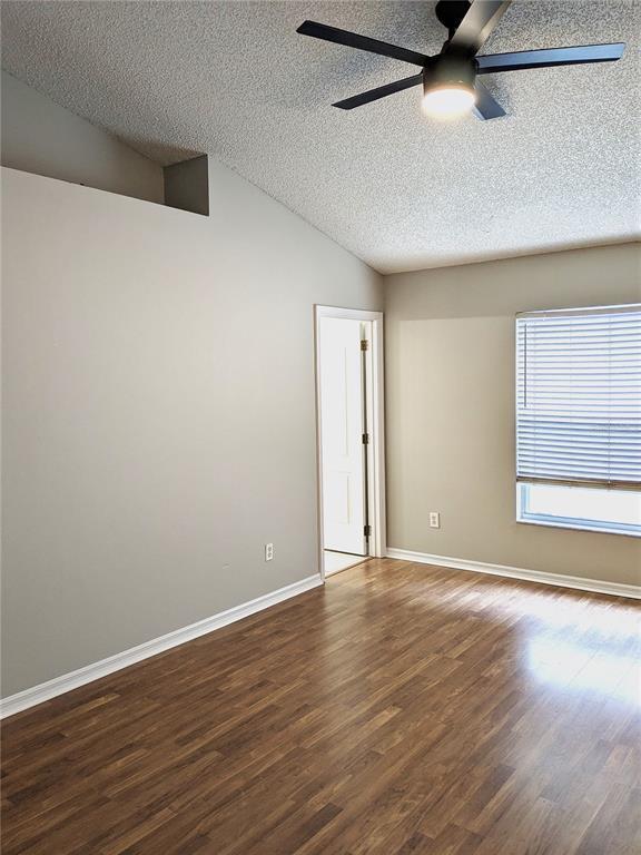 Building Photo - 1040 Cherry Valley Way
