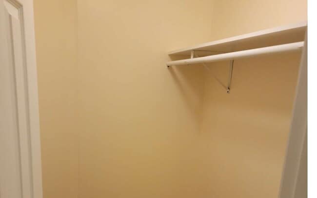 Building Photo - 423 Ballewtown Rd