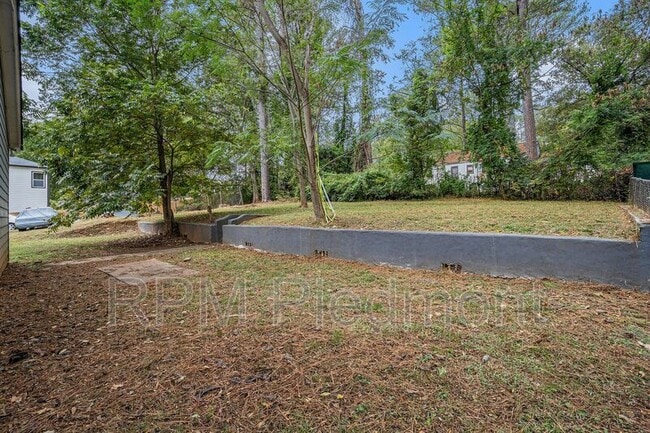 Building Photo - 1343 Lynford Dr SW