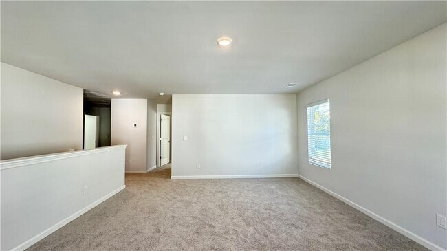 Building Photo - 841 HighGrove Wy