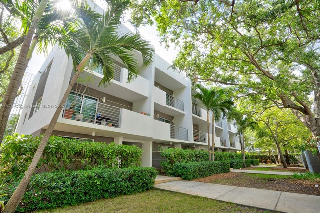 Building Photo - 7541 SW 61st Ave
