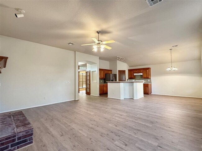 Building Photo - 14021 Harvest Cir