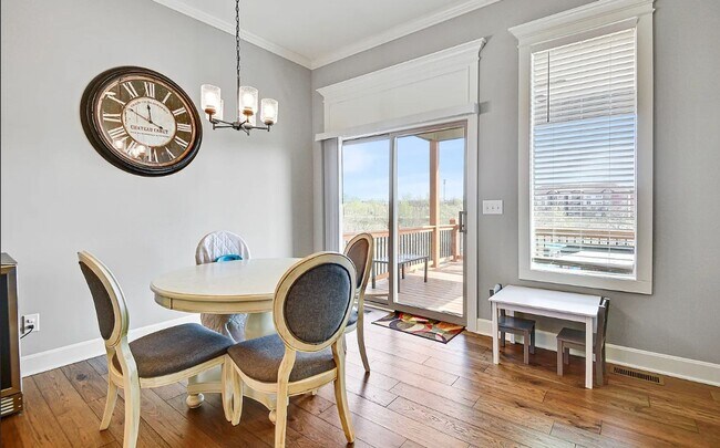 Building Photo - 4 BR/3BA | Newly Renovated Single Family Home | 3-Car Covered Parking | Back Deck