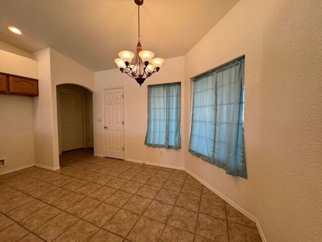 Building Photo - 3 Bedroom 2Ba with Side RV Space & fenced yard