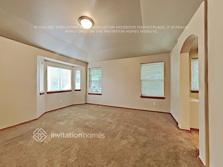 Building Photo - 1717 Weaver Way