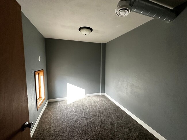 Building Photo - 326 S. First St.