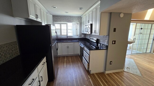 Building Photo - 109 Prosperity Ave SE