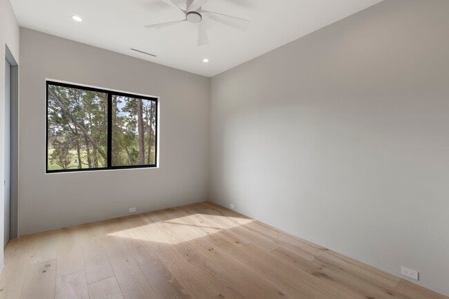 Building Photo - 51 Huntsmans Horn Cir