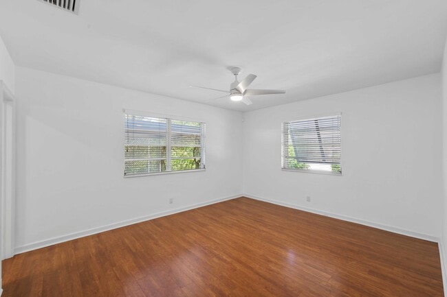 Building Photo - 246 Merrain Rd