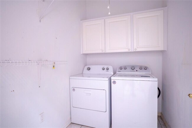 Building Photo - 681 Powder Horn Row