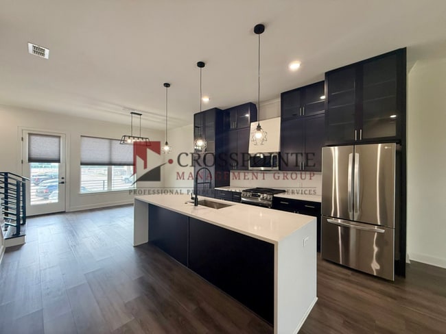 Building Photo - Tour Today! Stunning 3 Bedroom, 3.5 Bath Townhome!