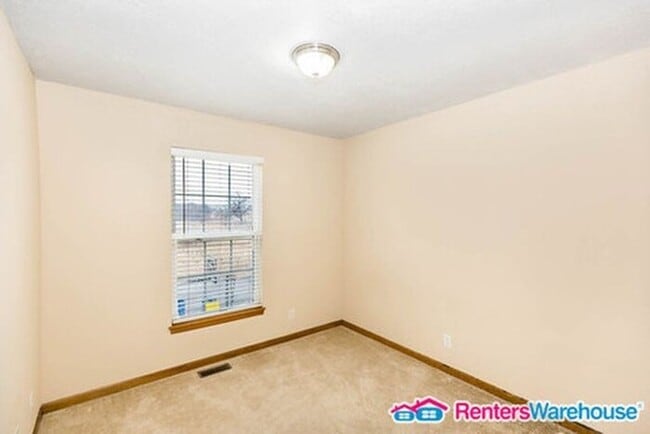 Building Photo - Beautiful 3 bed, 2.5 baths in Kearney. Ava...