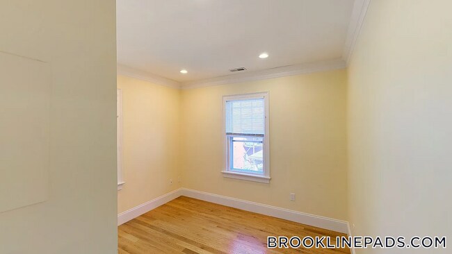 Building Photo - 7 Acron Rd