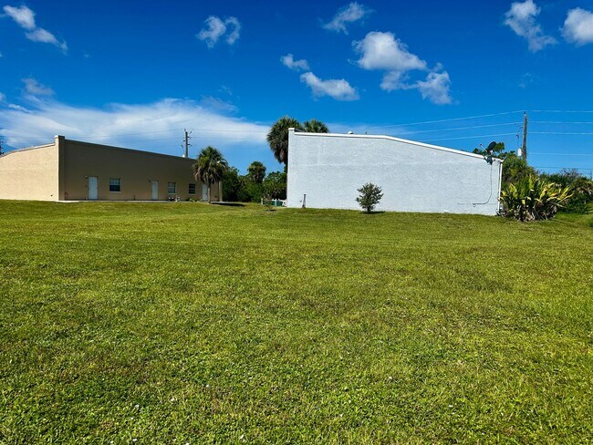 Building Photo - 214 Boundary Blvd