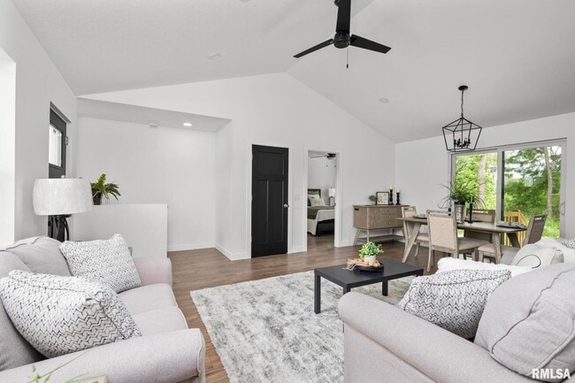 Building Photo - 813 WILLIAMS Way