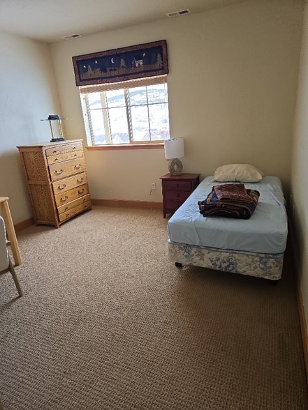 Building Photo - 124 Fairway Ln