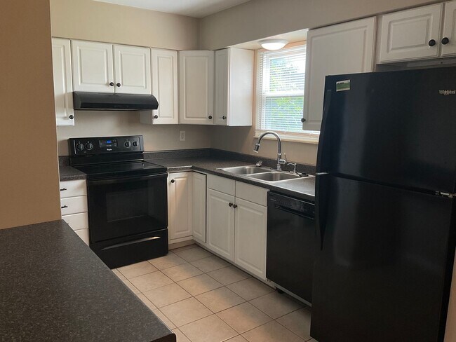 Building Photo - 708 Oxen Dr