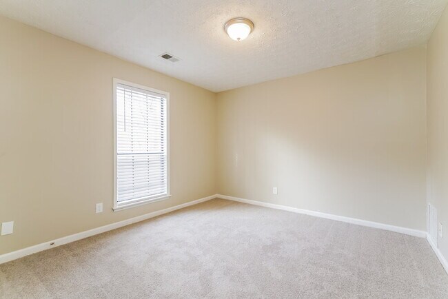 Building Photo - 5545 Dorsett Shoals Ln