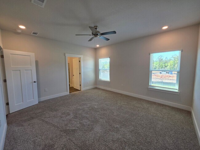 Building Photo - 5839 Sargassum Ln