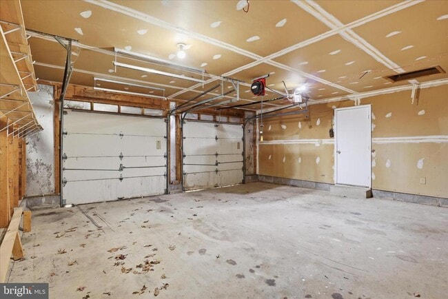 Building Photo - 3454 Tamarack Ct