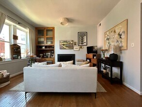 Building Photo - Beautiful Dupont 1Br w/ Historic Charm, 97 Walkscore!