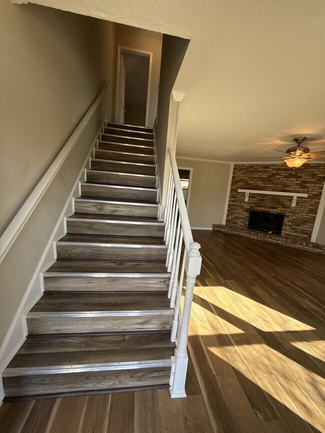 Building Photo - COMING SOON!!! April 10th !!!