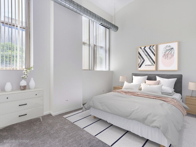 Building Photo - 500 S Clinton St