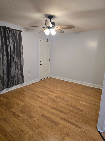 Building Photo - 1921 Shelby St