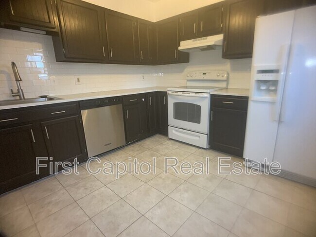 Building Photo - 158 Juniper Dr