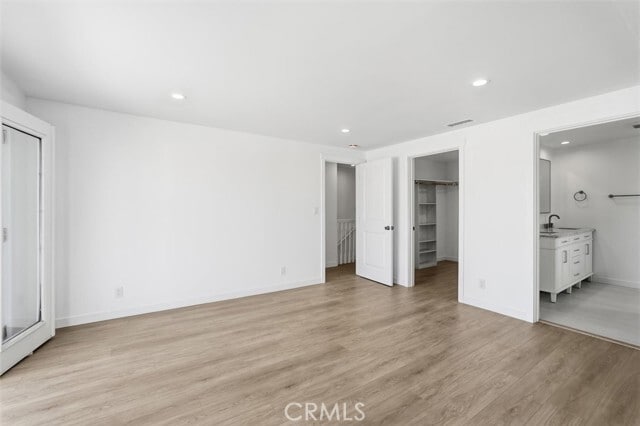 Building Photo - 720 S Catalina Ave