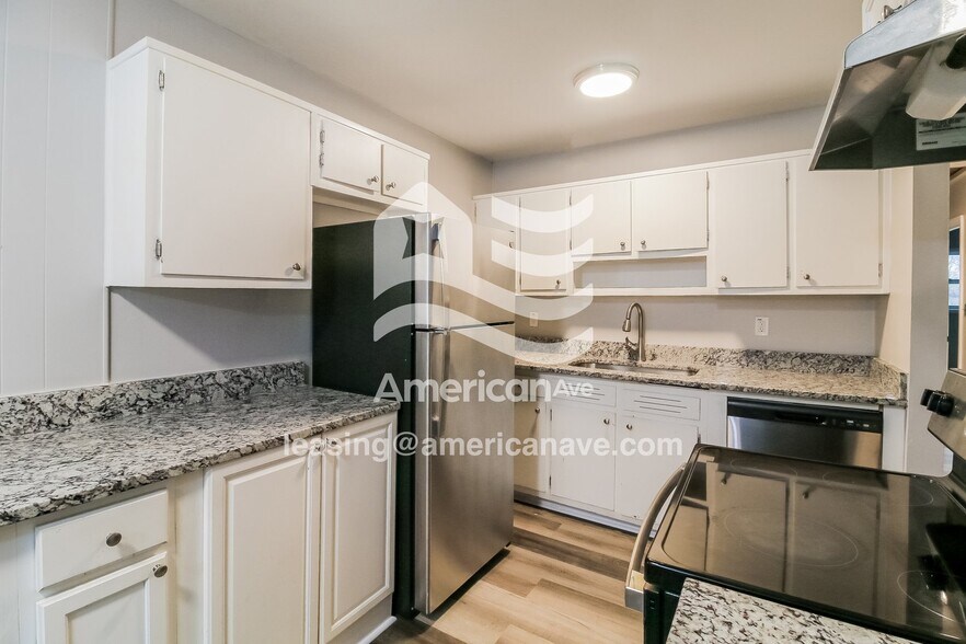 Building Photo - 543 Fielding Cir