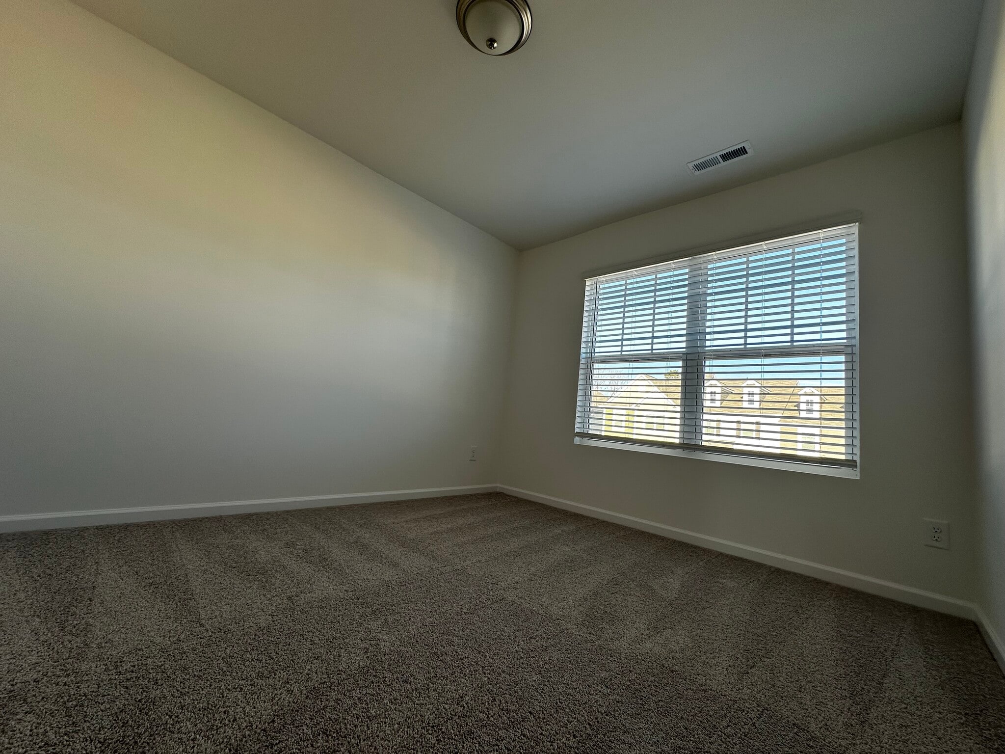 Building Photo - 5034 Falstone Dr
