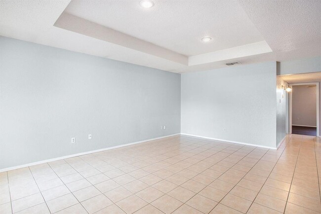 Building Photo - 3710 Hulen Park Cir