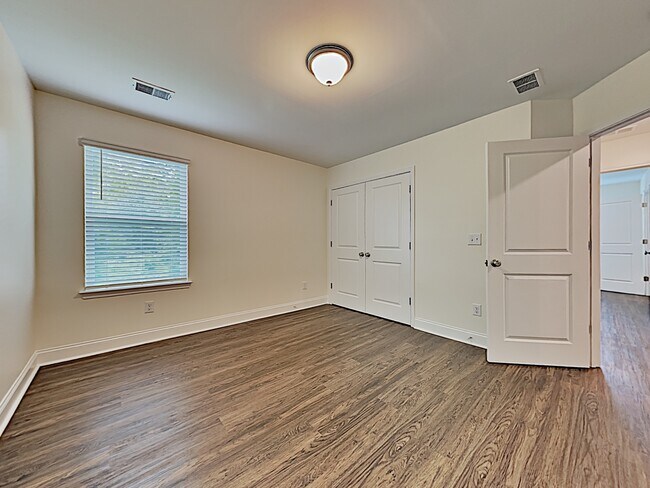 Building Photo - 136 Sweetgum Drive