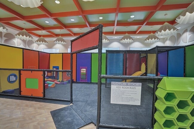 Building Photo - 9140 Silver Marsh Ln