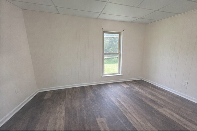 Building Photo - 3089 Pandapas Pond Rd