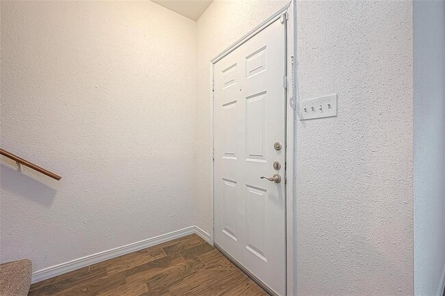 Building Photo - 1330 Augusta Dr