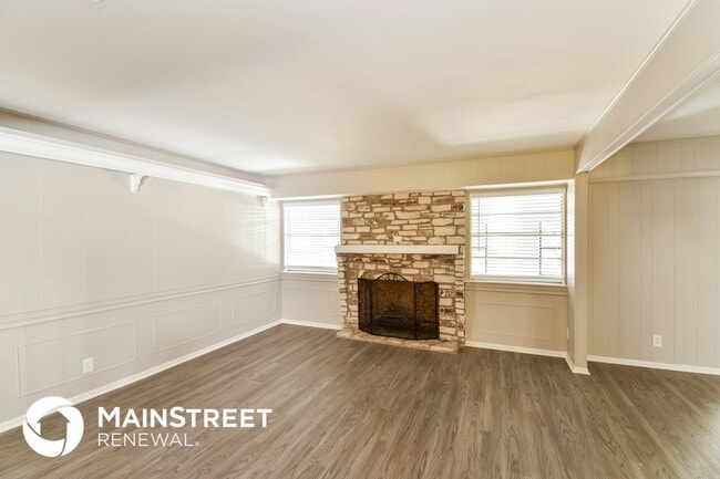 Building Photo - 1731 Brandenburg Dr