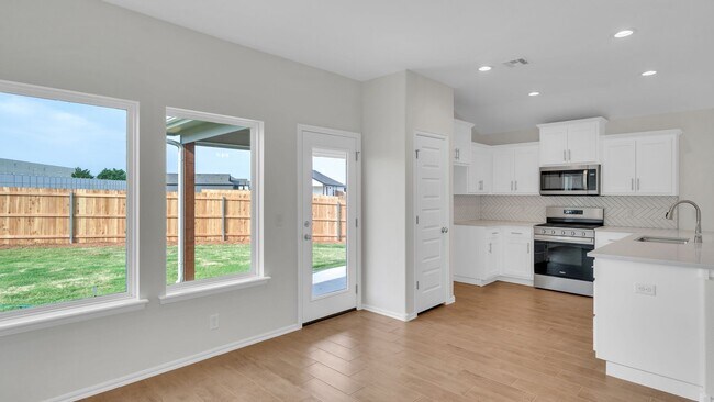 Building Photo - 3 Bed | 2 Bath in Owasso!