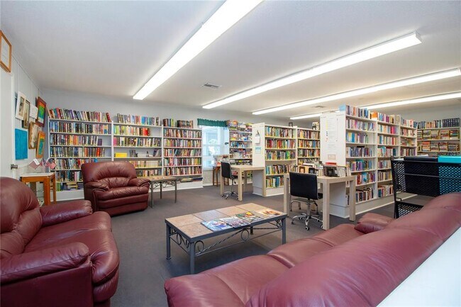 Building Photo - 3807 Joyce Dr