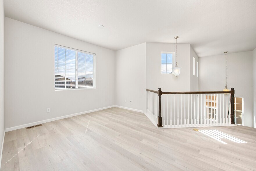 Building Photo - 6275 Twilight Ave