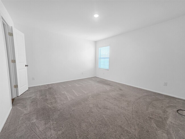 Building Photo - 9518 Brookside Point Dr